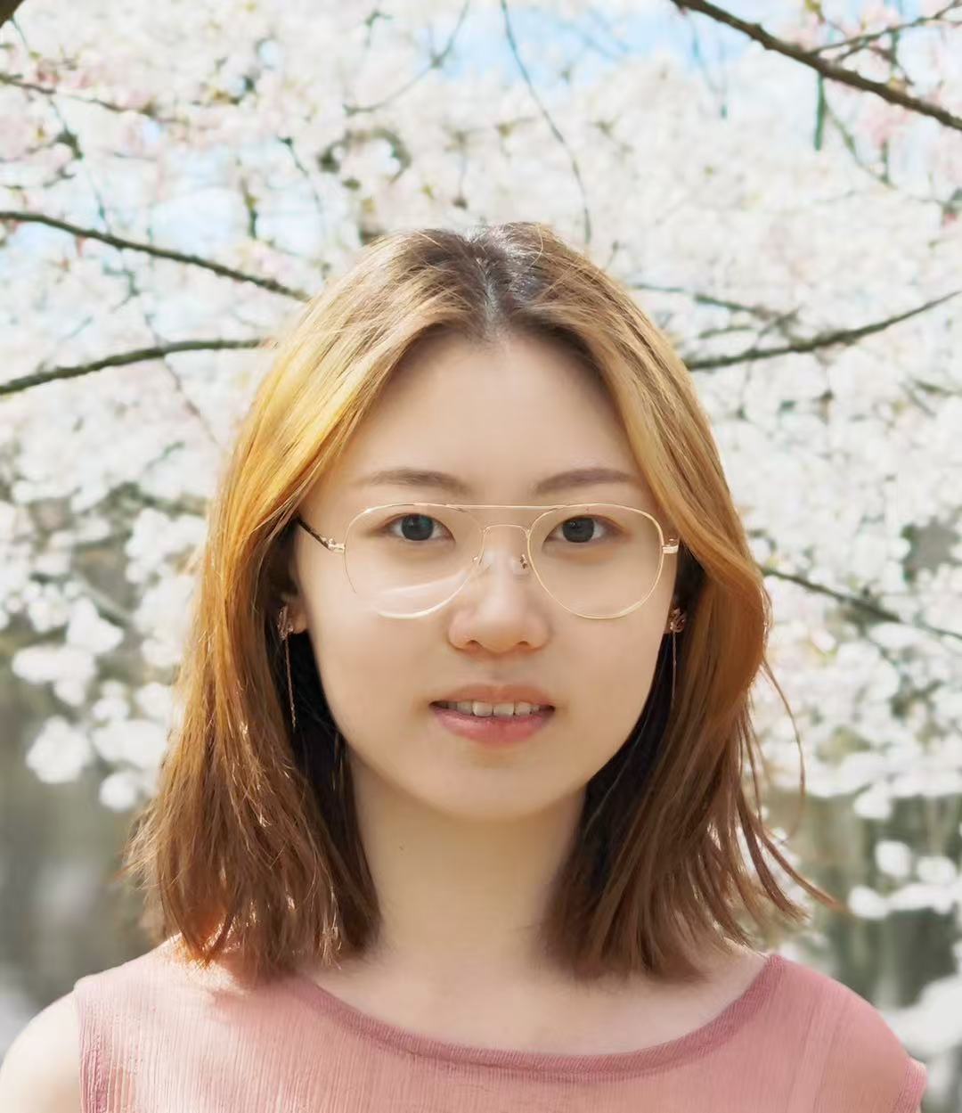Portrait of Junrui (Arielle) Zhang